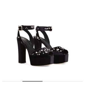 Giuseppe zanotti betty suede sandals